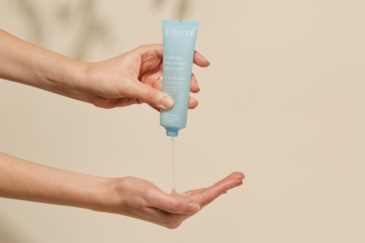 Organik Aloe Veralı Yumuşak Dokulu Yüz Peelingi